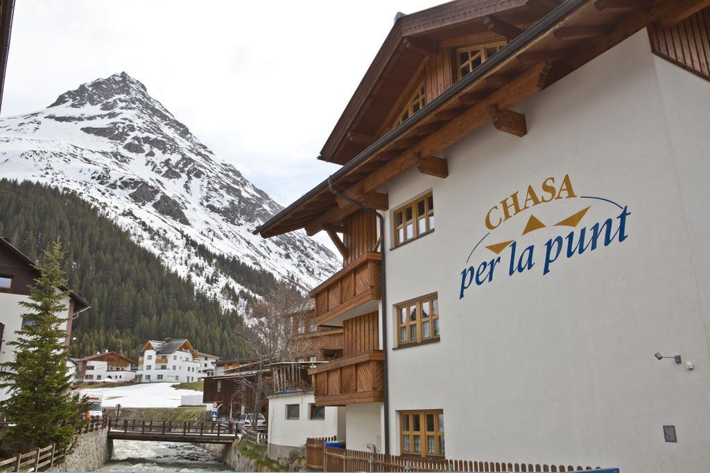 Апартаменты Chasa Per La Punt Гальтюр Экстерьер фото